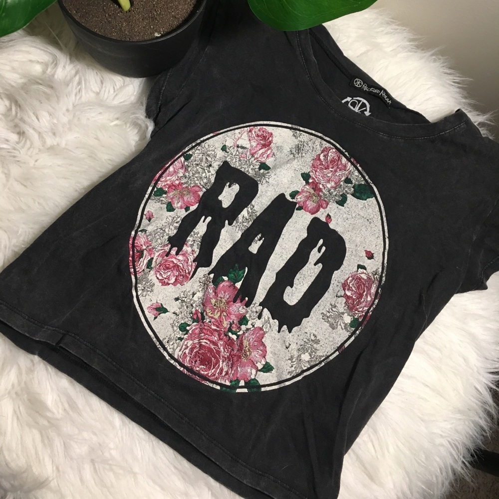 ‘Rad’ Crop Top - Picture 2 of 4